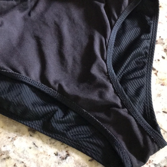 Black Bathing Suit Women’s Junior Size Small 3-5 - Picture 10 of 12